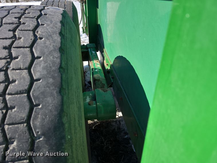 image for item DW3148 Pik Rite 790 Hydra-Ram manure spreader