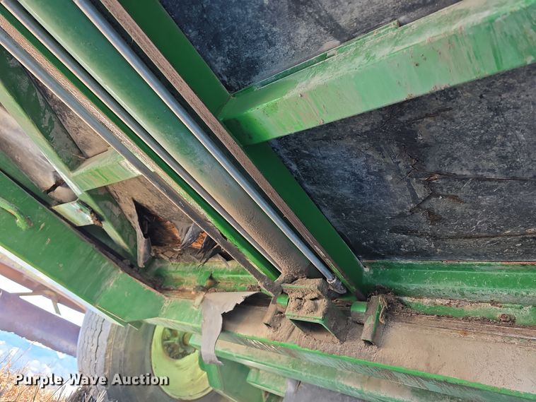 image for item DW3148 Pik Rite 790 Hydra-Ram manure spreader