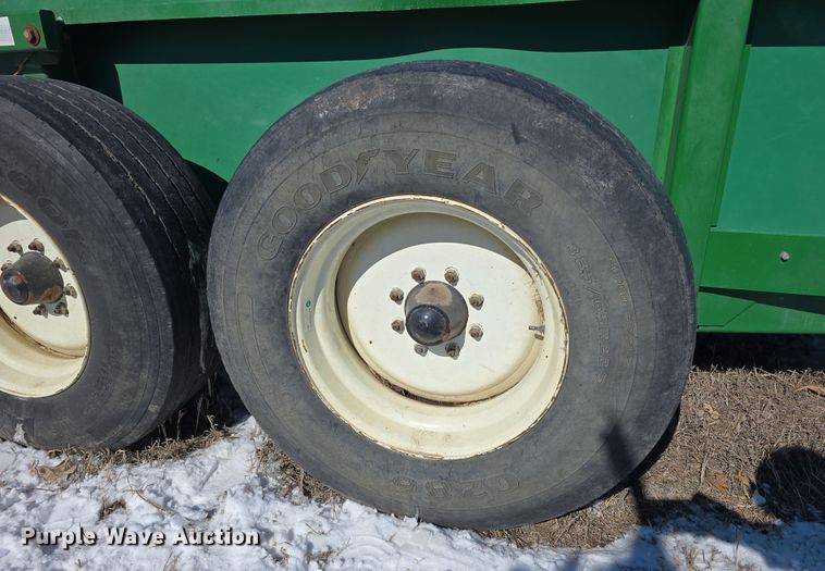 image for item DW3148 Pik Rite 790 Hydra-Ram manure spreader