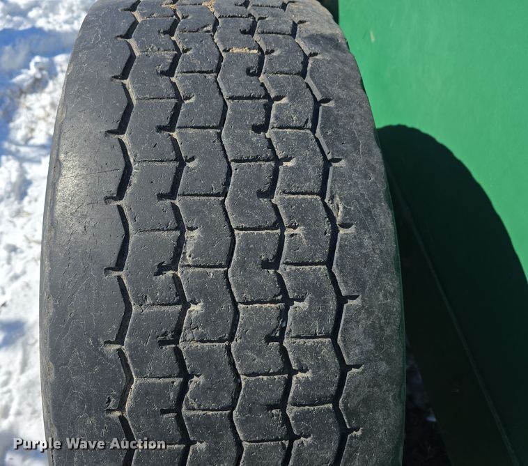 image for item DW3148 Pik Rite 790 Hydra-Ram manure spreader