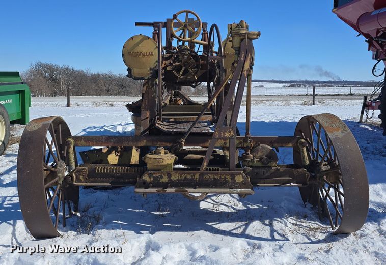 image for item DW3149 Caterpillar pull type grader