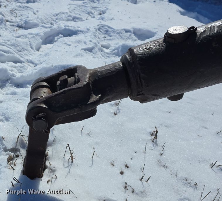 image for item DW3149 Caterpillar pull type grader