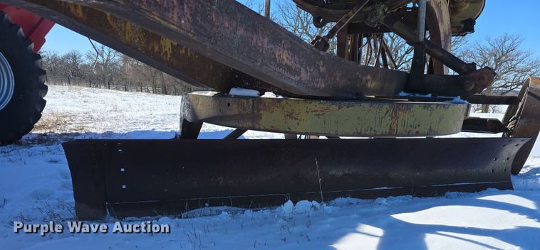 image for item DW3149 Caterpillar pull type grader