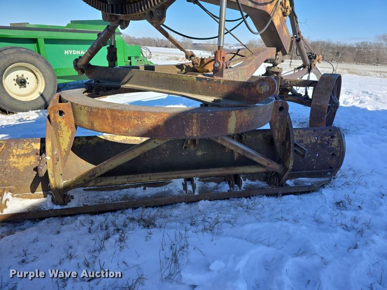 image for item DW3149 Caterpillar pull type grader