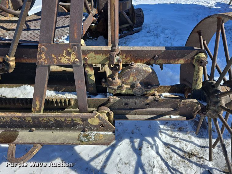 image for item DW3149 Caterpillar pull type grader