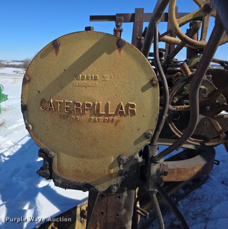 image for item DW3149 Caterpillar pull type grader