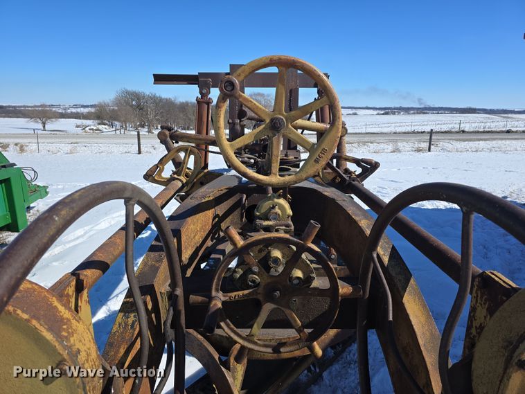 image for item DW3149 Caterpillar pull type grader