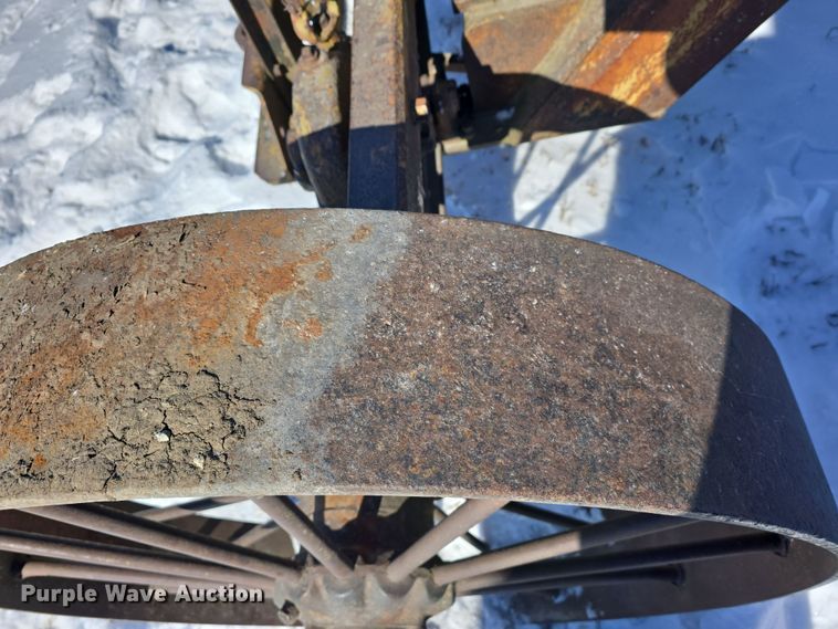 image for item DW3149 Caterpillar pull type grader