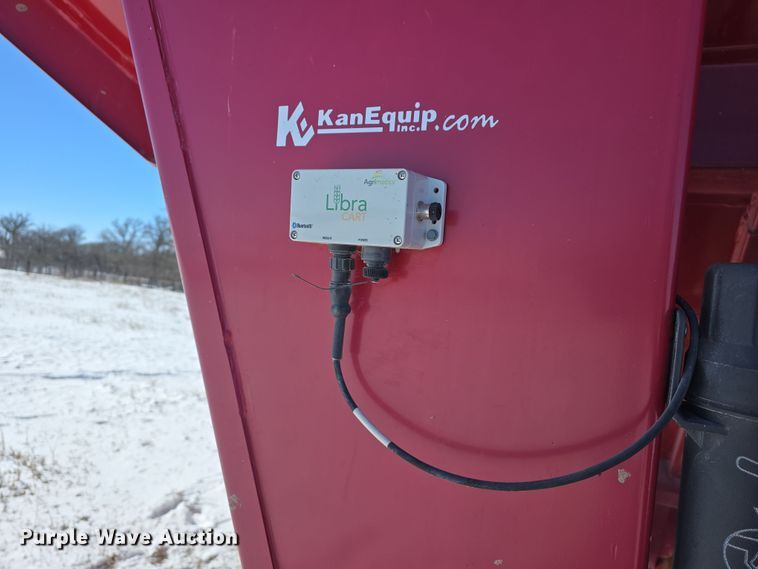 image for item DW3150 Demco 850 grain cart