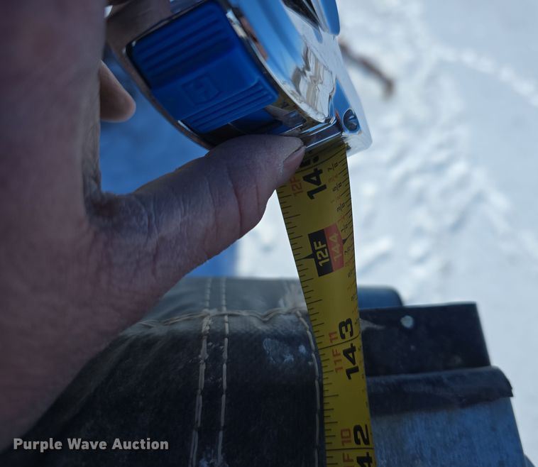 image for item DW3150 Demco 850 grain cart