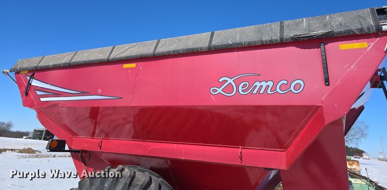 image for item DW3150 Demco 850 grain cart