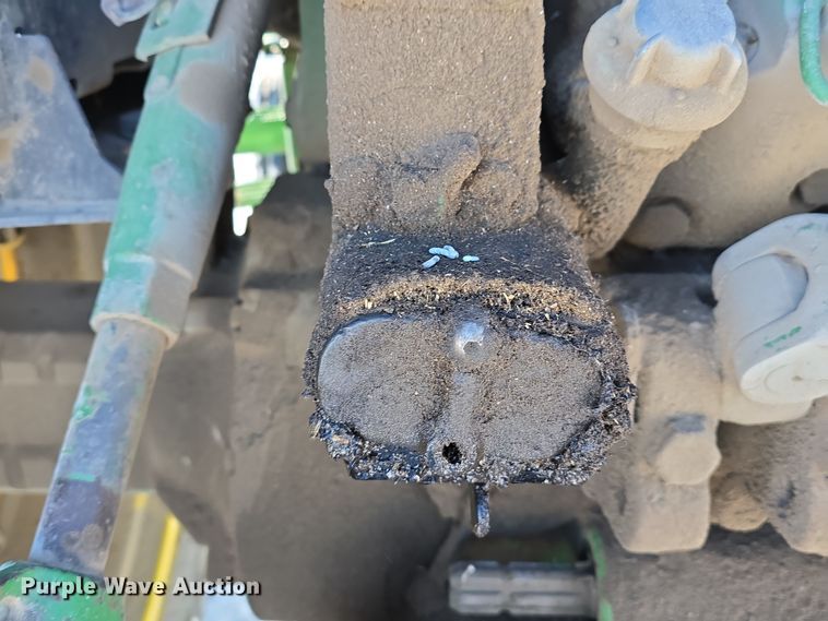 image for item DW3151 1984 John Deere 4450 tractor