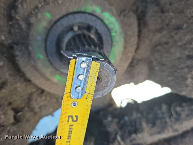 image for item DW3151 1984 John Deere 4450 tractor