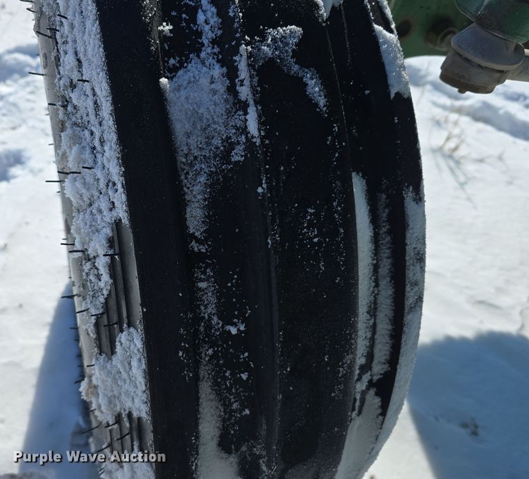 image for item DW3151 1984 John Deere 4450 tractor