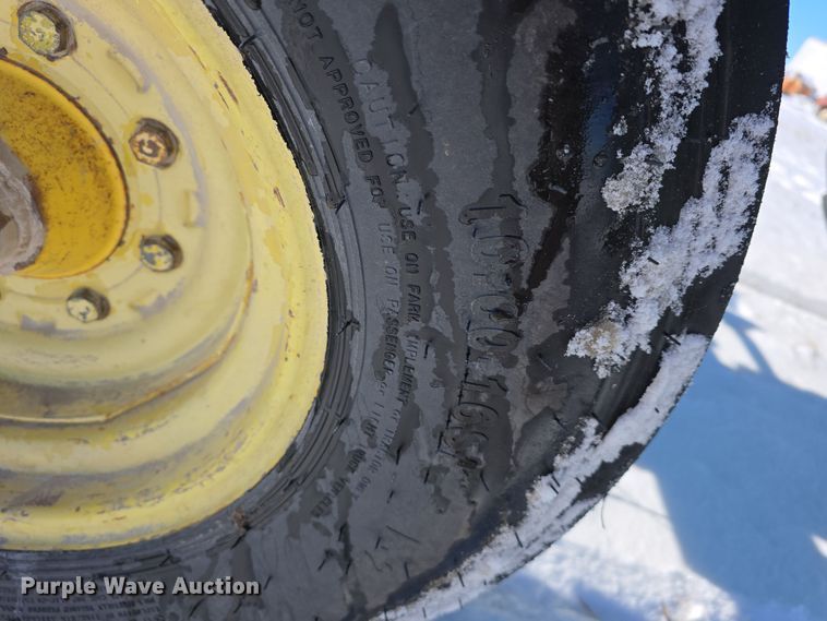 image for item DW3151 1984 John Deere 4450 tractor