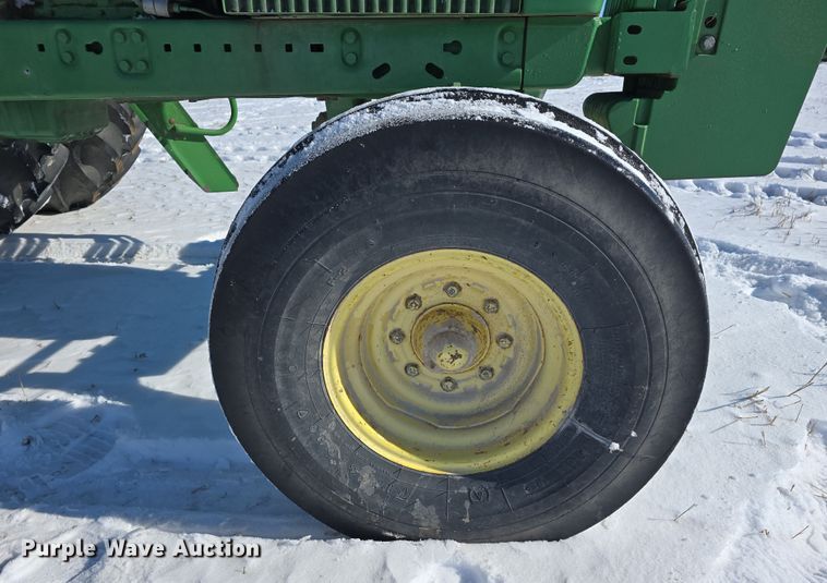 image for item DW3151 1984 John Deere 4450 tractor