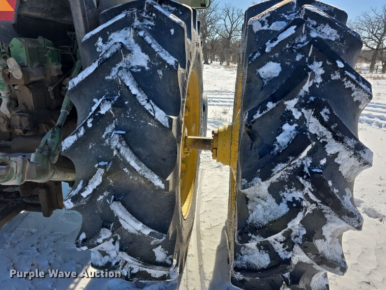 image for item DW3151 1984 John Deere 4450 tractor