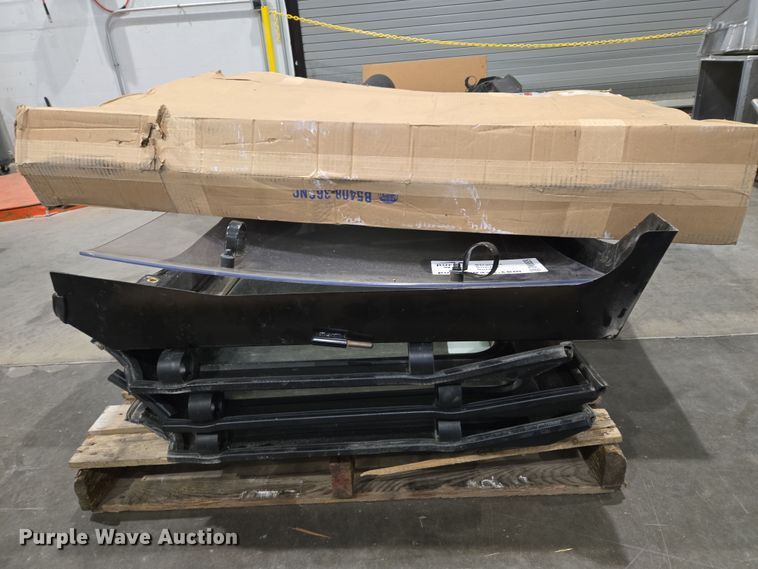 image for item DW8529 (6) Kubota windshields