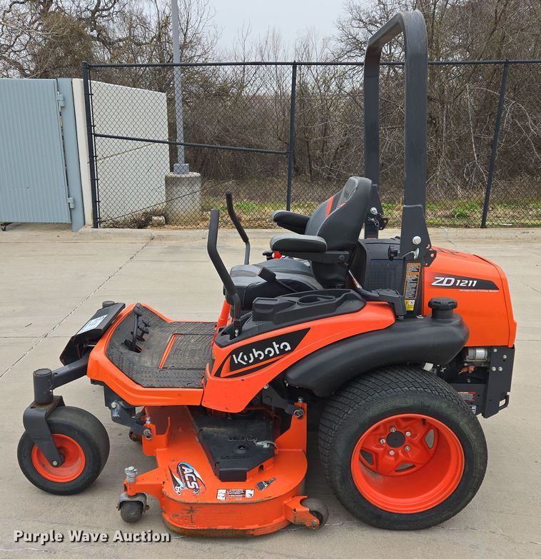 image for item DW8539 2022 Kubota ZD1211 ZTR lawn mower