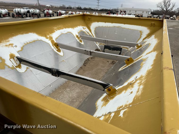 image for item EN5131 Mertz 3300 spreader