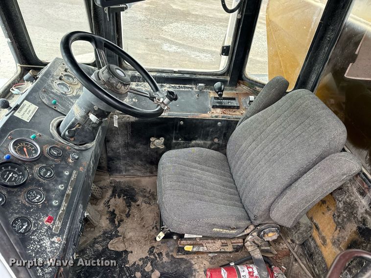 image for item EN5131 Mertz 3300 spreader