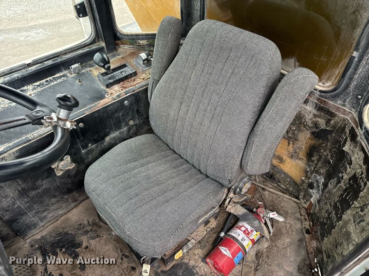 image for item EN5131 Mertz 3300 spreader