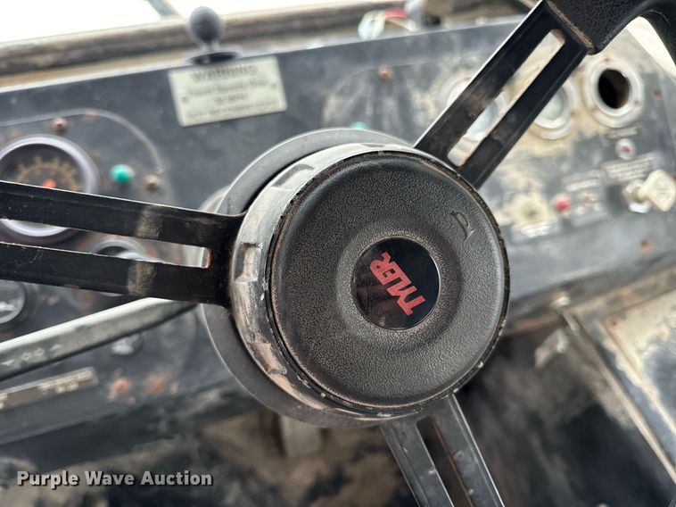 image for item EN5131 Mertz 3300 spreader