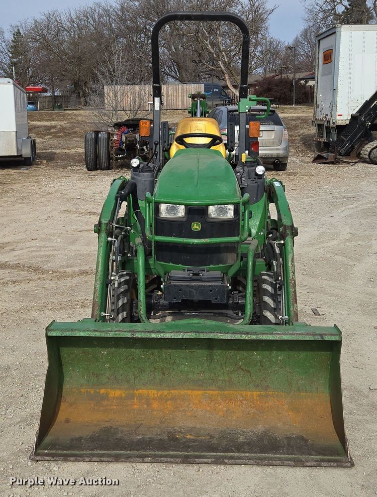 image for item EO0600 2018 John Deere 2025R MFWD tractor