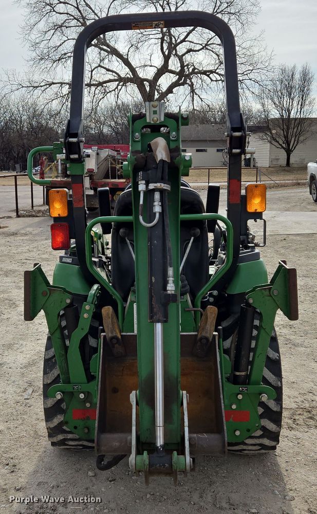 image for item EO0600 2018 John Deere 2025R MFWD tractor