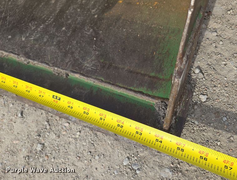 image for item EO0600 2018 John Deere 2025R MFWD tractor