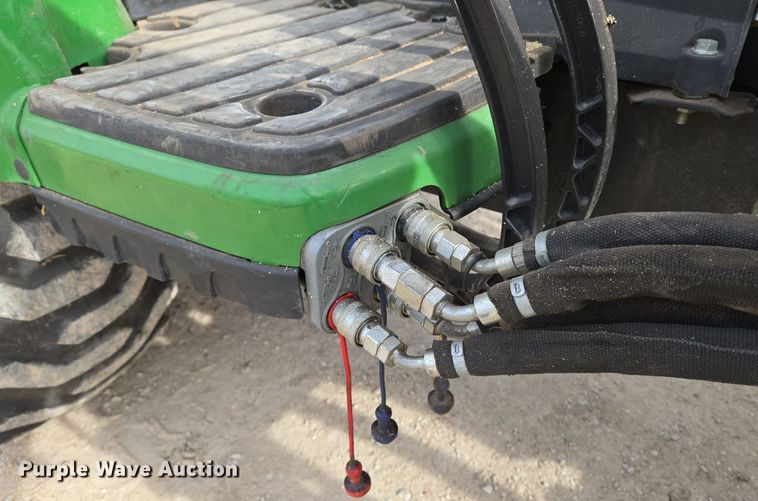 image for item EO0600 2018 John Deere 2025R MFWD tractor