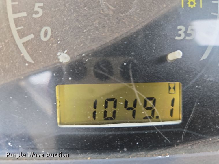 image for item EO0600 2018 John Deere 2025R MFWD tractor