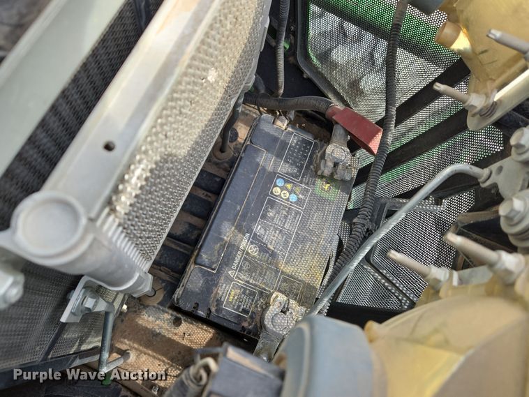 image for item EO0600 2018 John Deere 2025R MFWD tractor