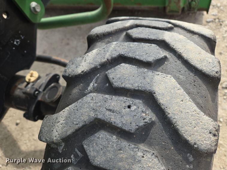 image for item EO0600 2018 John Deere 2025R MFWD tractor