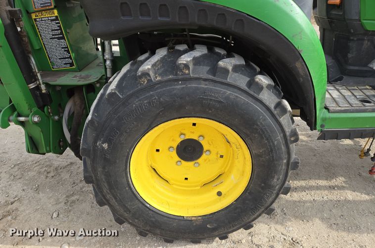 image for item EO0600 2018 John Deere 2025R MFWD tractor