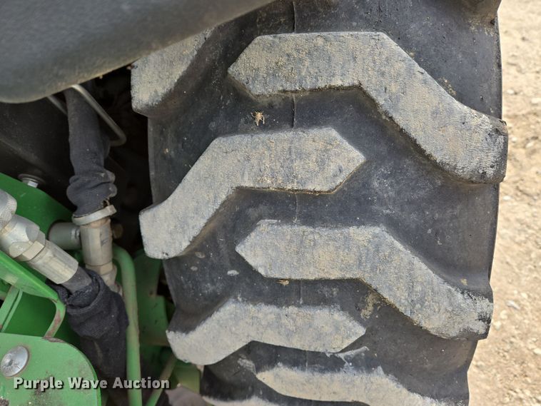 image for item EO0600 2018 John Deere 2025R MFWD tractor