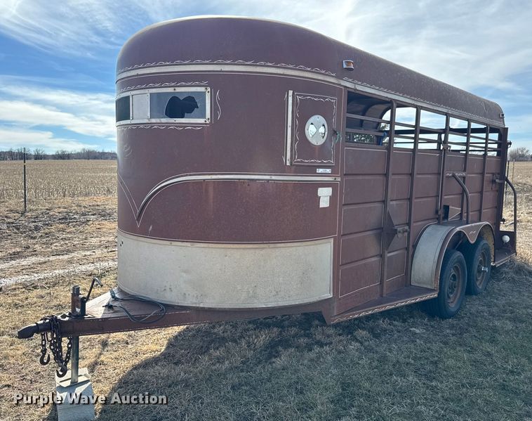 image for item EQ1086 1981 W-W livestock trailer