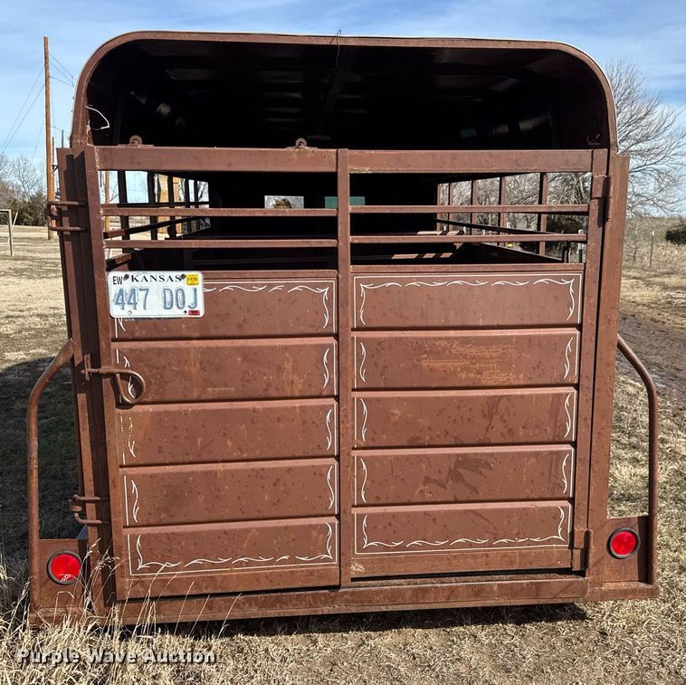 image for item EQ1086 1981 W-W livestock trailer