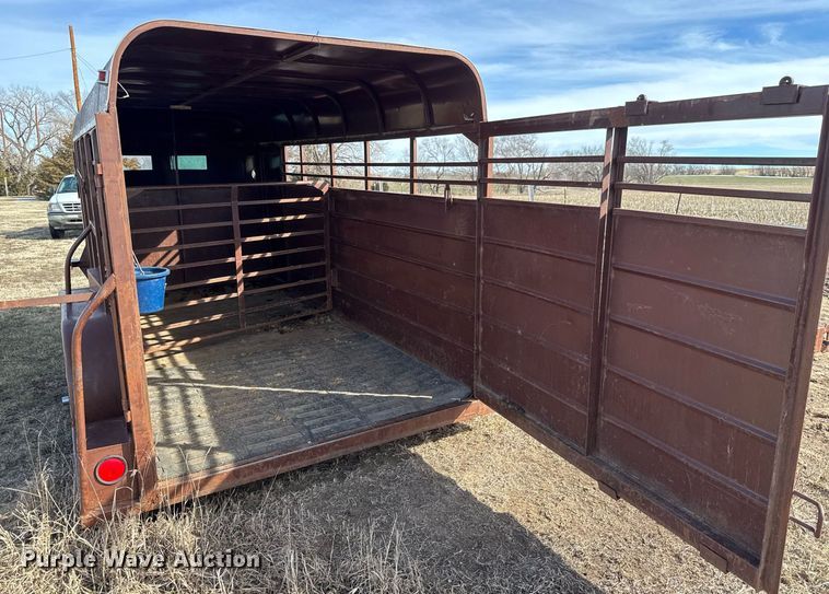 image for item EQ1086 1981 W-W livestock trailer