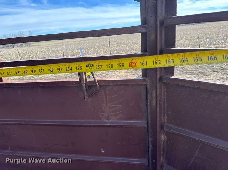 image for item EQ1086 1981 W-W livestock trailer