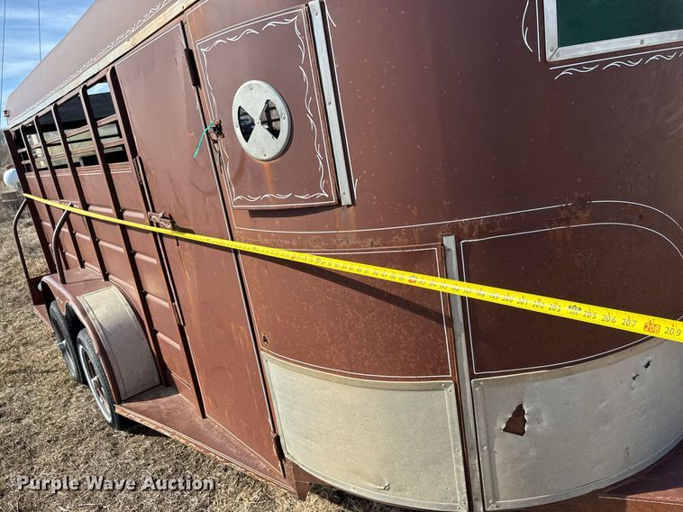 image for item EQ1086 1981 W-W livestock trailer