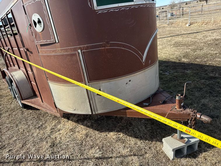 image for item EQ1086 1981 W-W livestock trailer