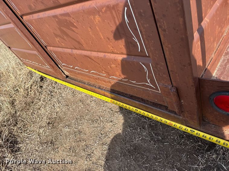 image for item EQ1086 1981 W-W livestock trailer