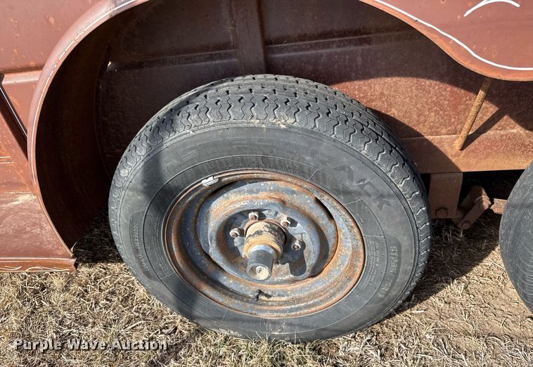 image for item EQ1086 1981 W-W livestock trailer