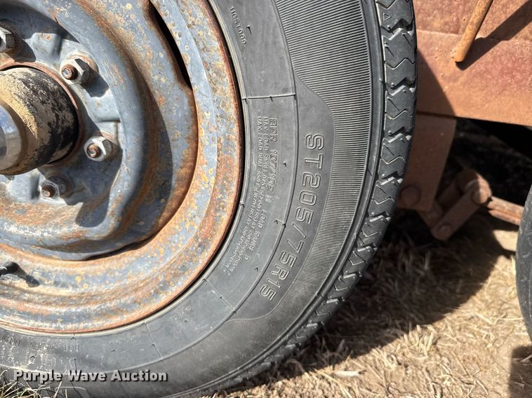 image for item EQ1086 1981 W-W livestock trailer