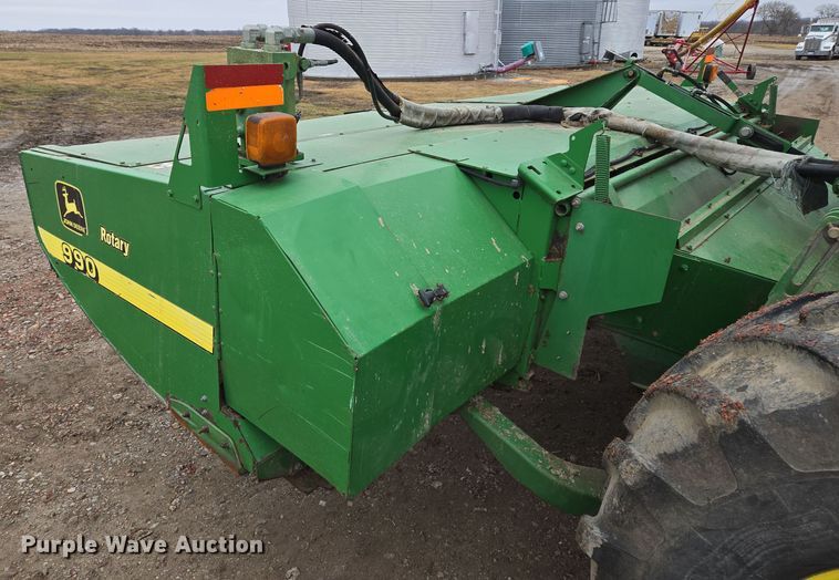 image for item EQ3956 2000 John Deere 4990 SP swather / windrower