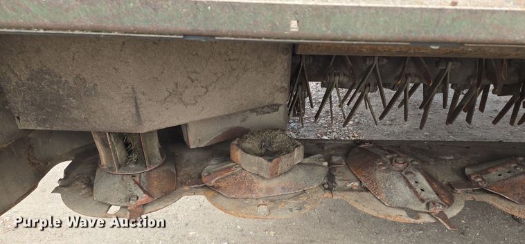 image for item EQ3956 2000 John Deere 4990 SP swather / windrower