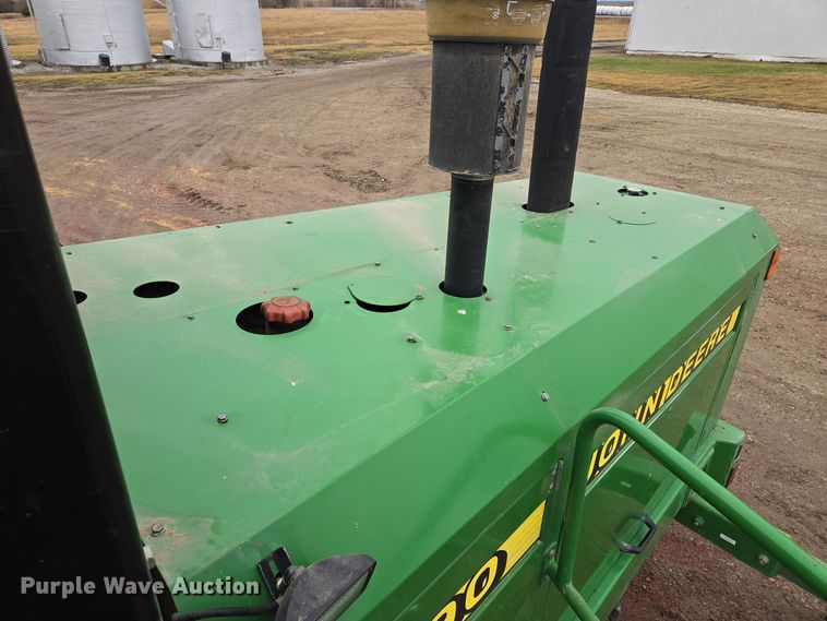 image for item EQ3956 2000 John Deere 4990 SP swather / windrower