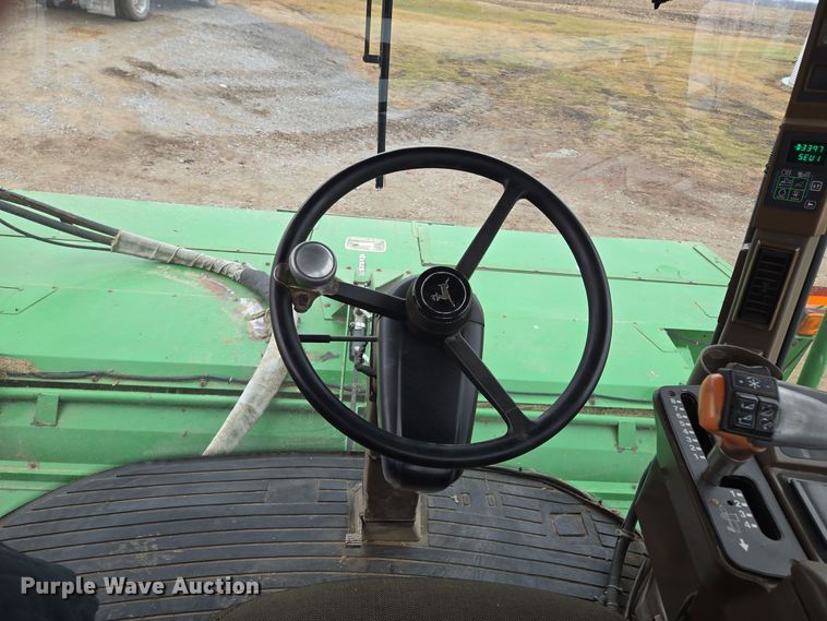 image for item EQ3956 2000 John Deere 4990 SP swather / windrower