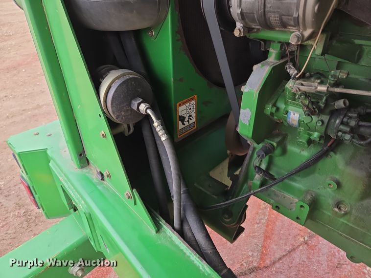 image for item EQ3956 2000 John Deere 4990 SP swather / windrower